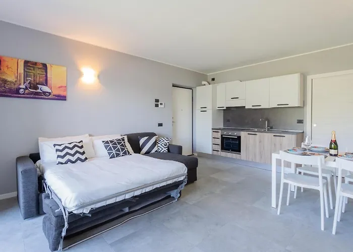 Anna's Quiet & Charme By Rent Pianello Del Lario